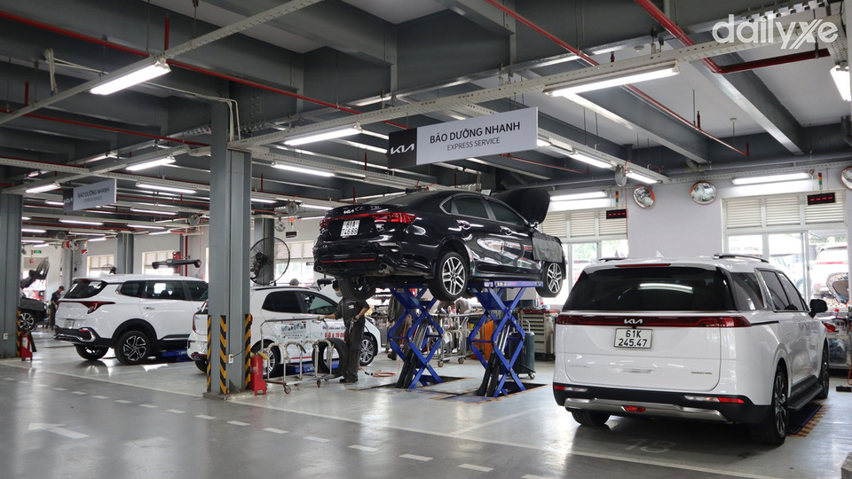 Xưởng dịch vụ tại KIA Tây Đô