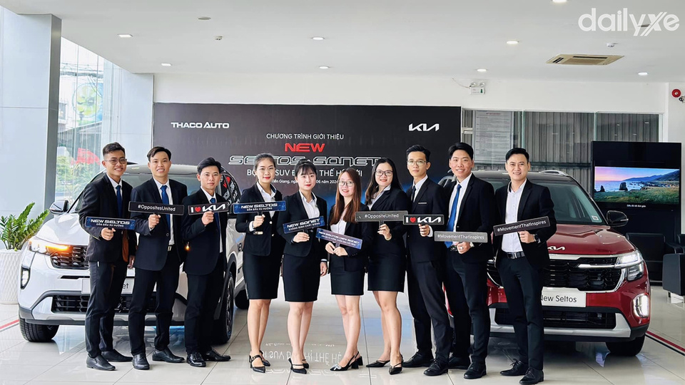 Nhân viên luôn phục vụ quý khách chuyên nghiệp