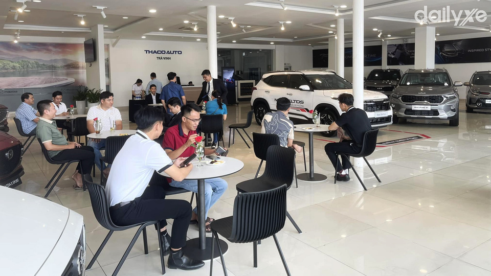 Đội ngũ nhân viên lun hỗ trợ khách hàng tận tâm