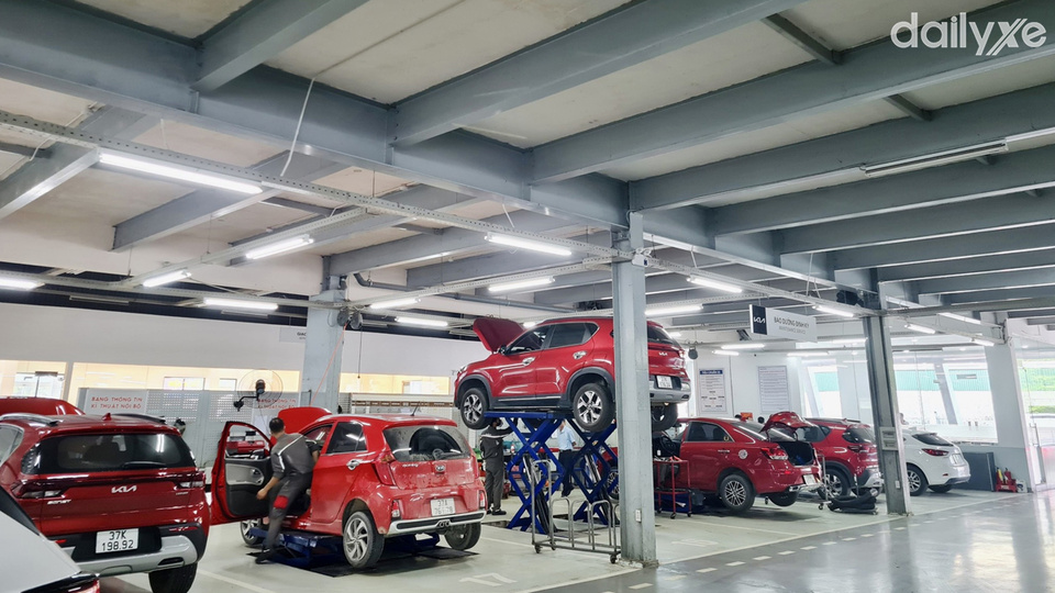 Khu vực sửa chữa KIA Vinh quy mô rộng lớn