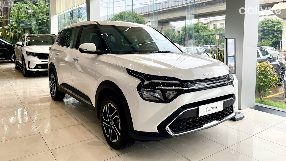 Phòng trưng bày sản phẩm của KIA Yên Nghĩa Phòng trưng bày sản phẩm của KIA Yên Nghĩa