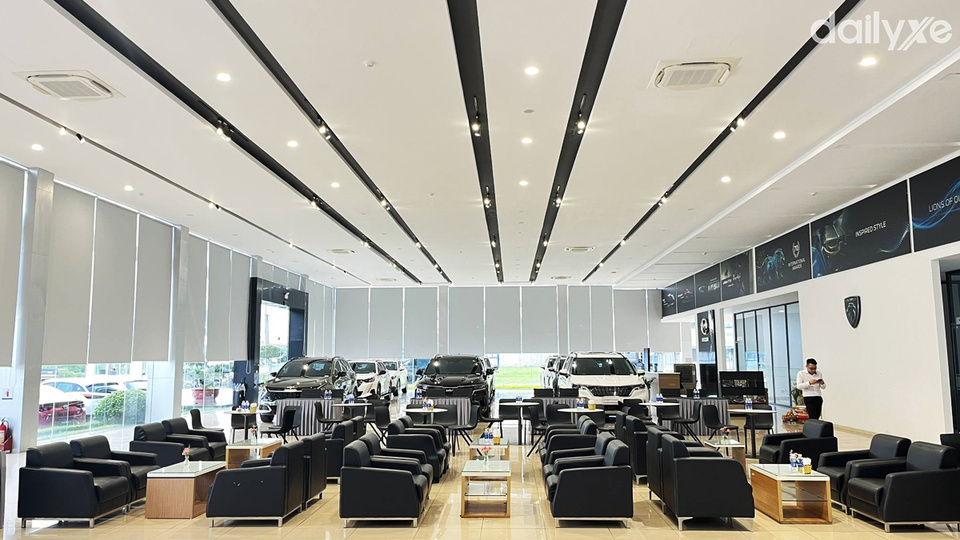 Phòng trưng bày sang trọng rộng lớn