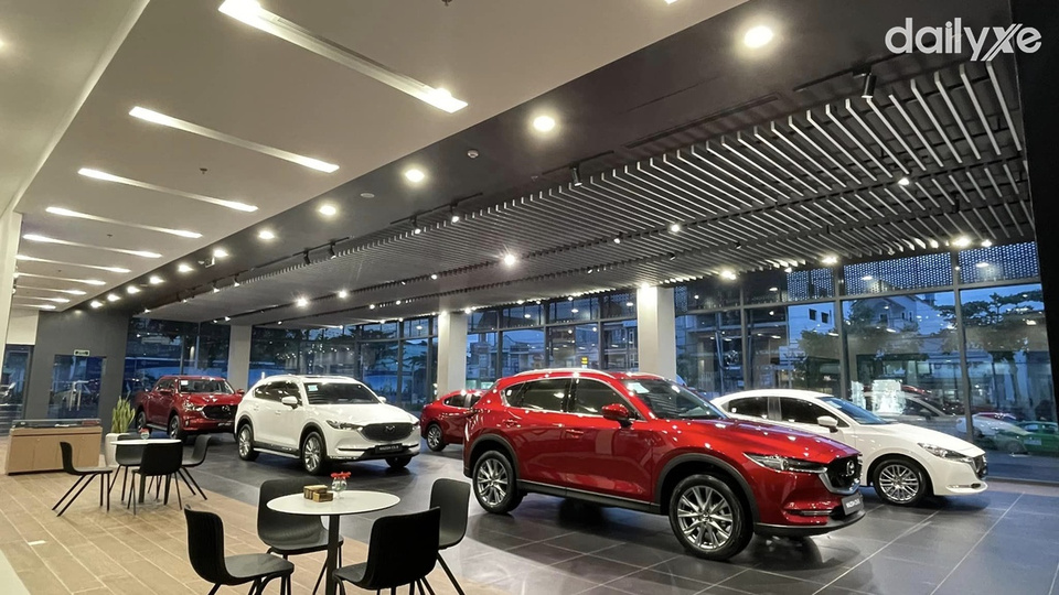 Khu vực trưng bày sản phẩm thiết kế sang trọng