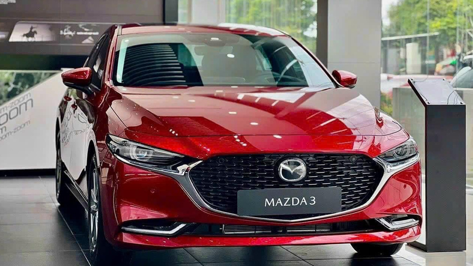 Phòng trưng bày xe Mazda của đại lý Mazda Bến Lức - Long An