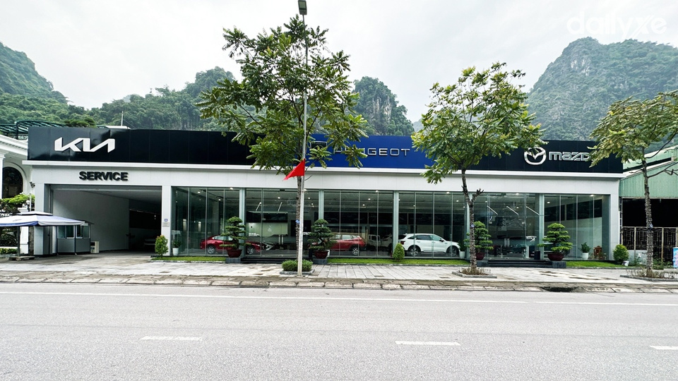 Showroom Mazda Cẩm Phả 