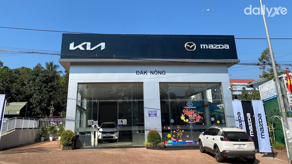 Showroom Mazda Đắk Nông