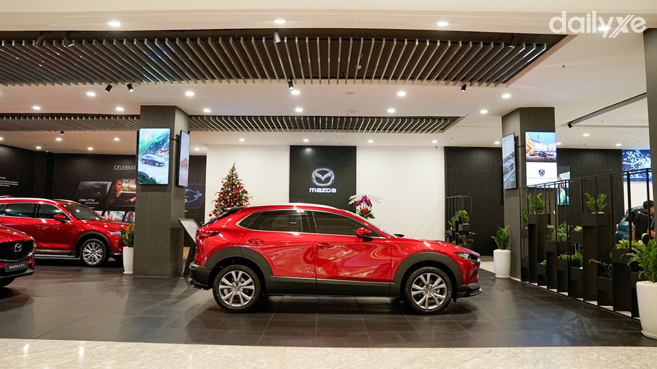 Không gian trưng bày xe tại Mazda Thiso Sala