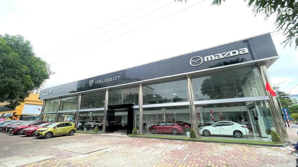 Showroom Mazda Lê Lợi - Nghệ An