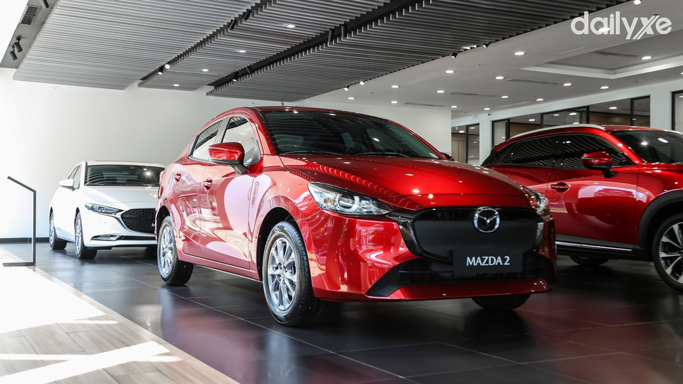 Trưng bày xe trang trí sang trọng và đẹp mắt