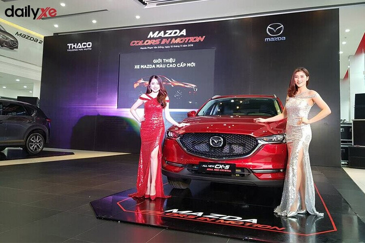 Khu trưng bày xe Mazda tại showroom Mazda Phạm Văn Đồng - Ảnh 2