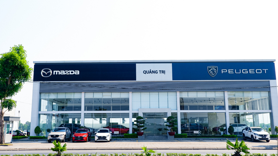 Showroom Mazda Quảng Trị
