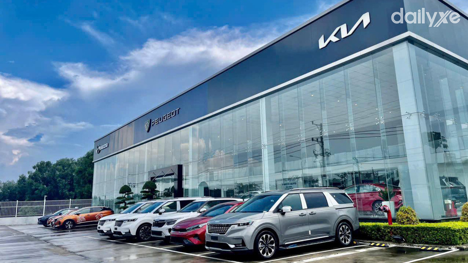 Showroom Mazda Tân Uyên