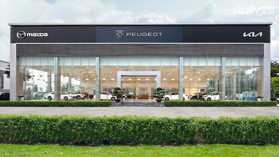 Showroom Mazda Thốt Nốt