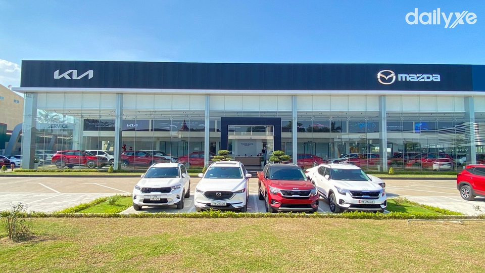 Showroom Mazda Vinh có thiết kế thoáng đãng, sang trọng và tiện nghi