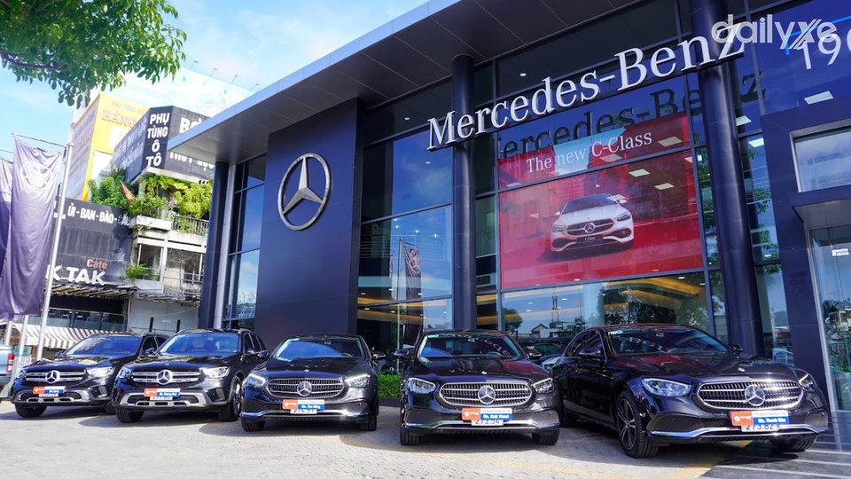 Showroom Mercedes-Benz Haxaco Điện Biên Phủ
