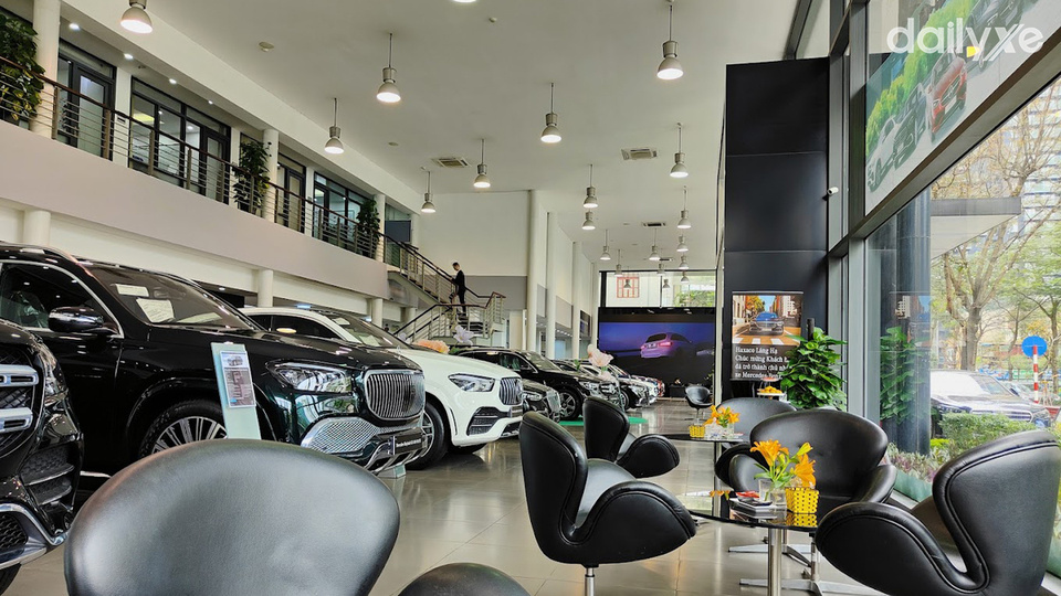 Showroom Mercedes-Benz Vietnam Star Đài Tư