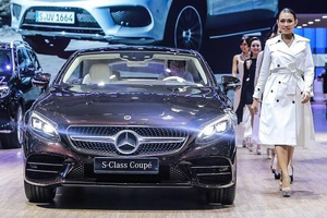Đại lý Mercedes lãi hơn 100 triệu mỗi xe bán ra