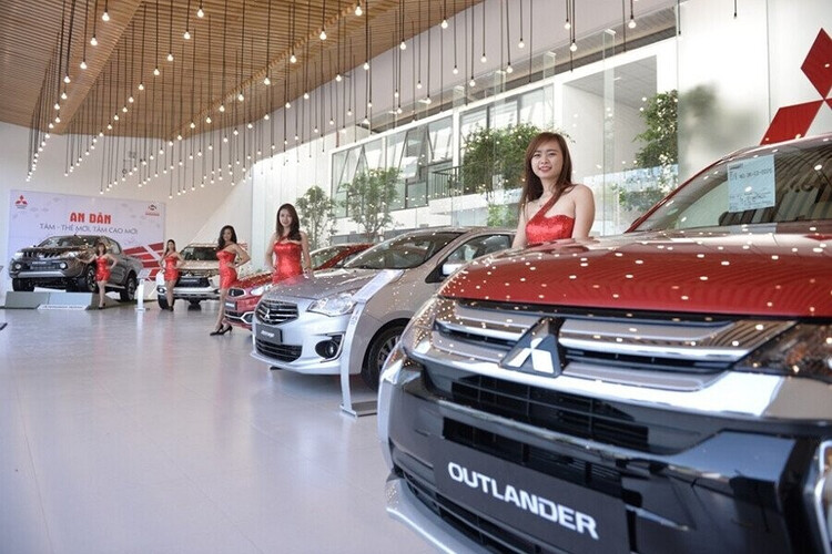 Khu triển lãm Mitsubishi Motors