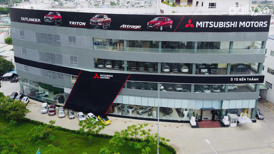 Mặt tiền Showroom Mitsubishi Bến Thành