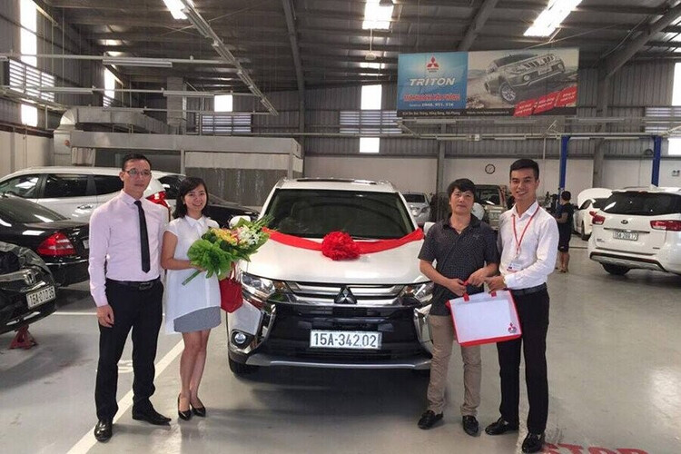 Lễ bàn giao xe Mitsubishi Motors cho khách hàng
