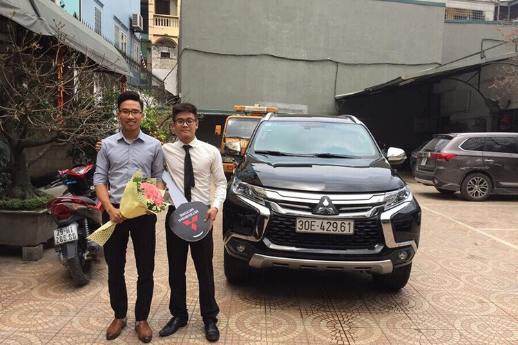 Lễ bàn giao xe Mitsubishi cho Khách hàng