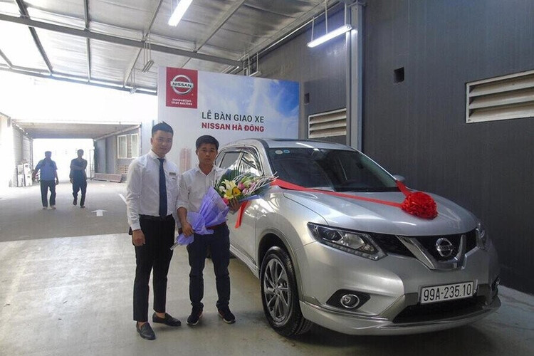 Lễ bàn giao xe Nissan cho Khách hàng