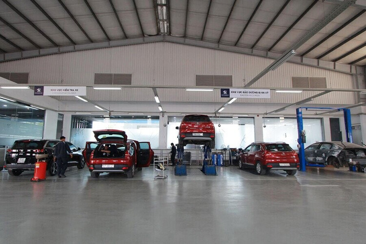 khu bảo dưỡng xe