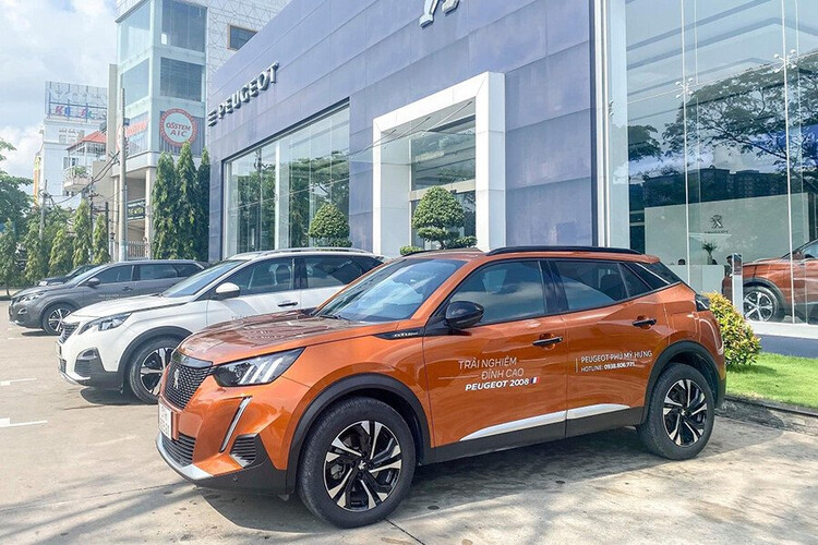 Lái thử phòng trưng bày