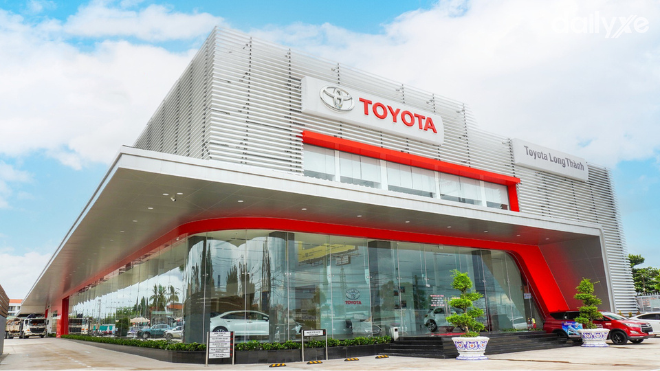 Showroom Toyota Long Thành