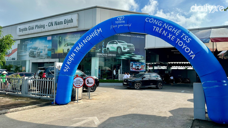 Showroom Toyota Nam Định