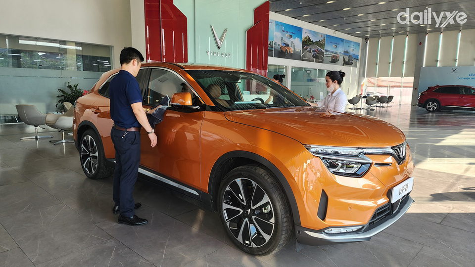 Phòng trưng bày xe VinFast sang trọng tại VinFast Âu Lạc