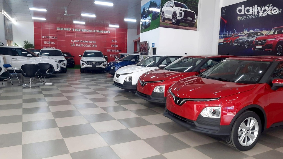 Phòng trưng bày xe của Đại lý VinFast Hoàng Nguyên - Điện Biên Phòng trưng bày xe của Đại lý VinFast Hoàng Nguyên - Điện Biên