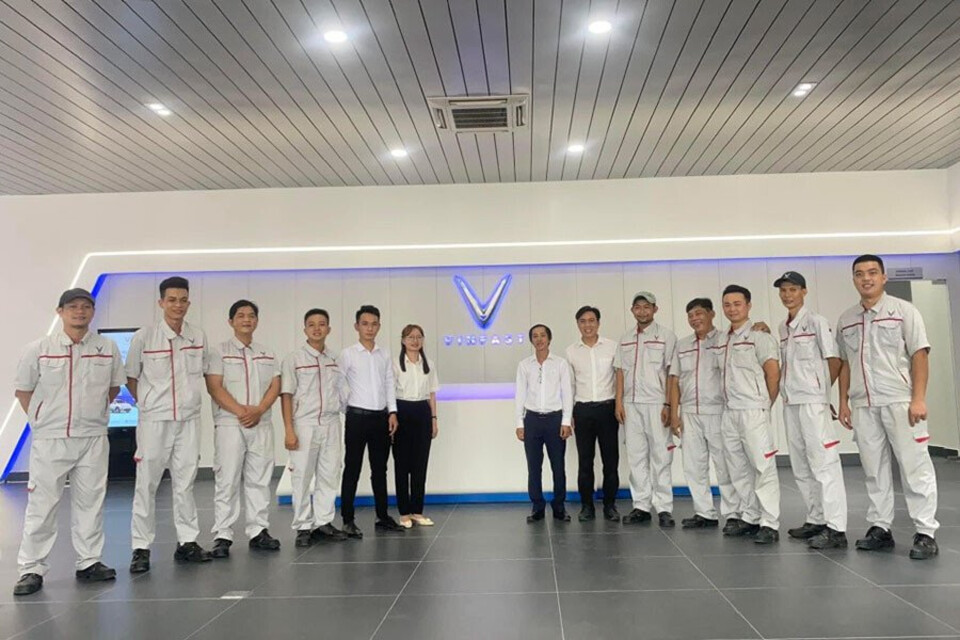 Đội ngũ nhân viên VinFast Đông Sài Gòn