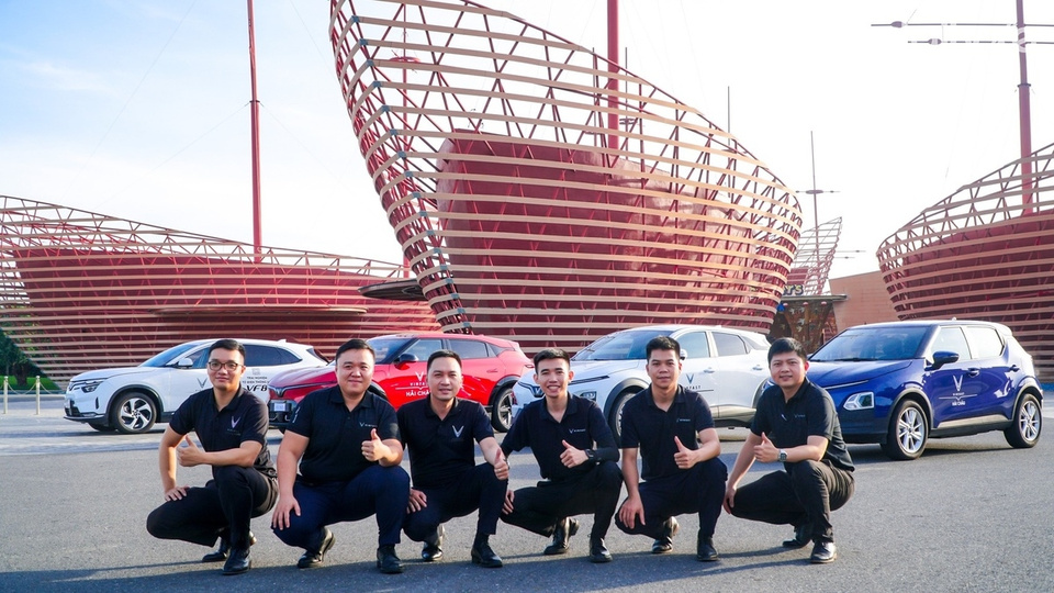 Đội hình sale trẻ trung, năng động của VinFast Hải Châu Đội hình sale trẻ trung, năng động của VinFast Hải Châu