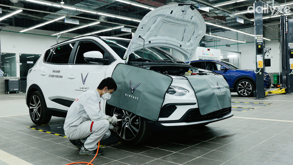 Xưởng dịch vụ có diện tích rộng lớn, hệ thống máy móc trang thiết bị đạt tiêu chuẩn