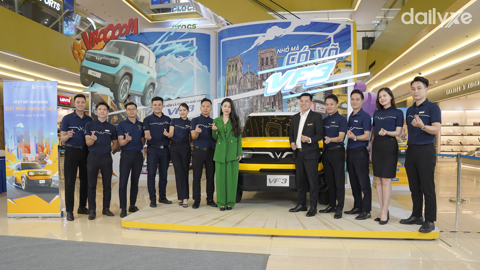 Đội ngũ nhân viên tại VinFast VMM Royal City