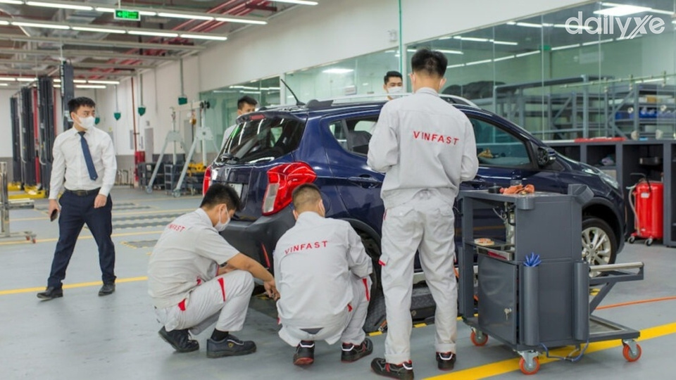 Xưởng dịch vụ hiện đại tại VinFast Hai Bà Trưng
