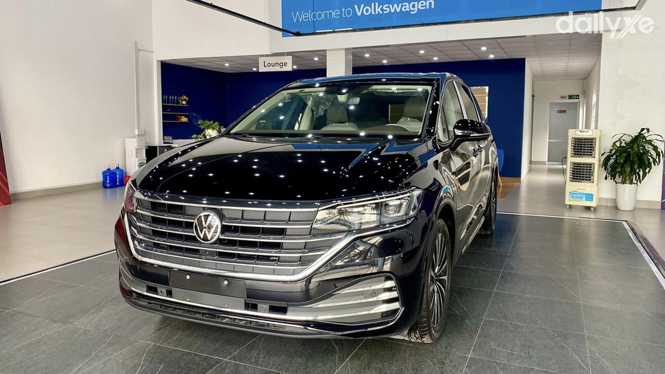 Phòng trưng bày tại đại lý Volkswagen Hạ Long