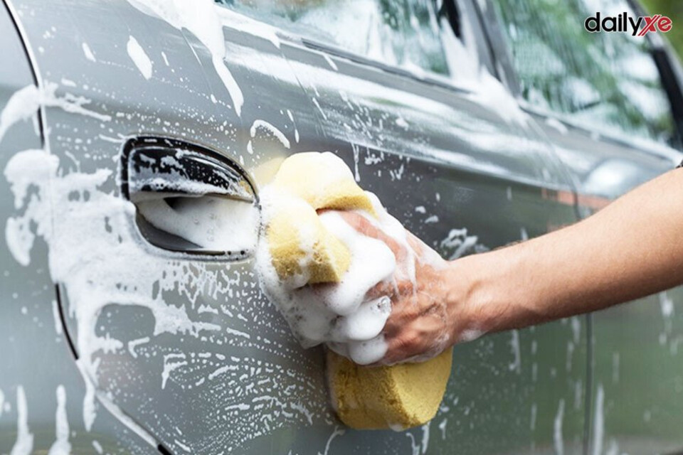 Chăm sóc, bảo dưỡng phim cách nhiệt không đúng cách sau khi dán