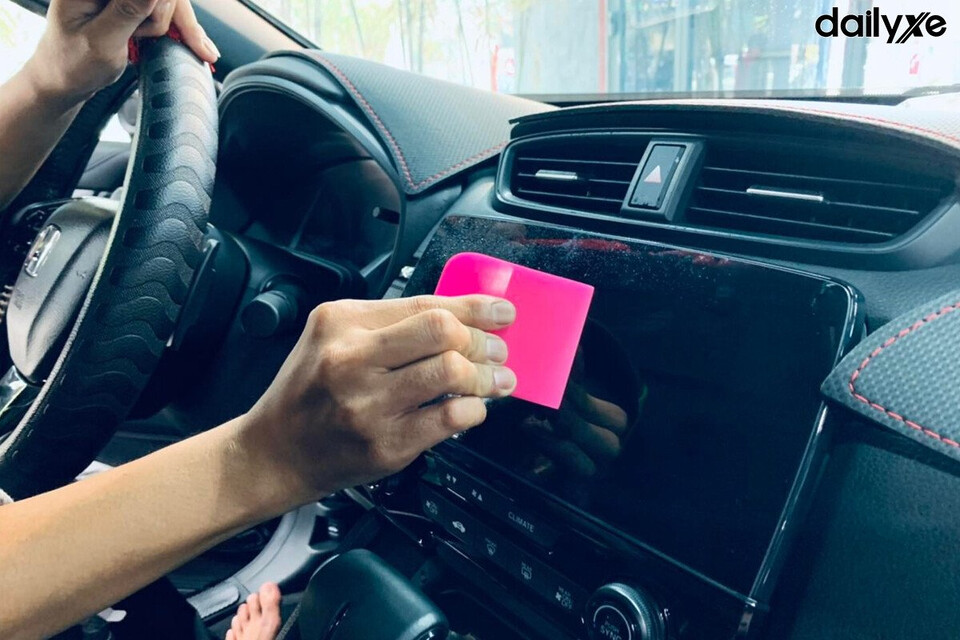 Dán PPF màn hình giải trí