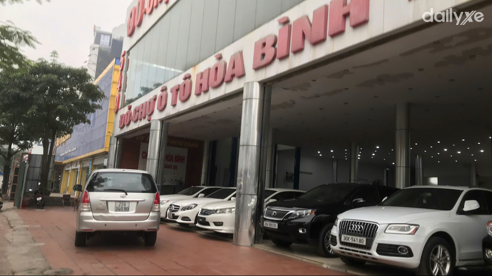 Người mua chuyển hướng sang xe đời mới năng lượng xanh