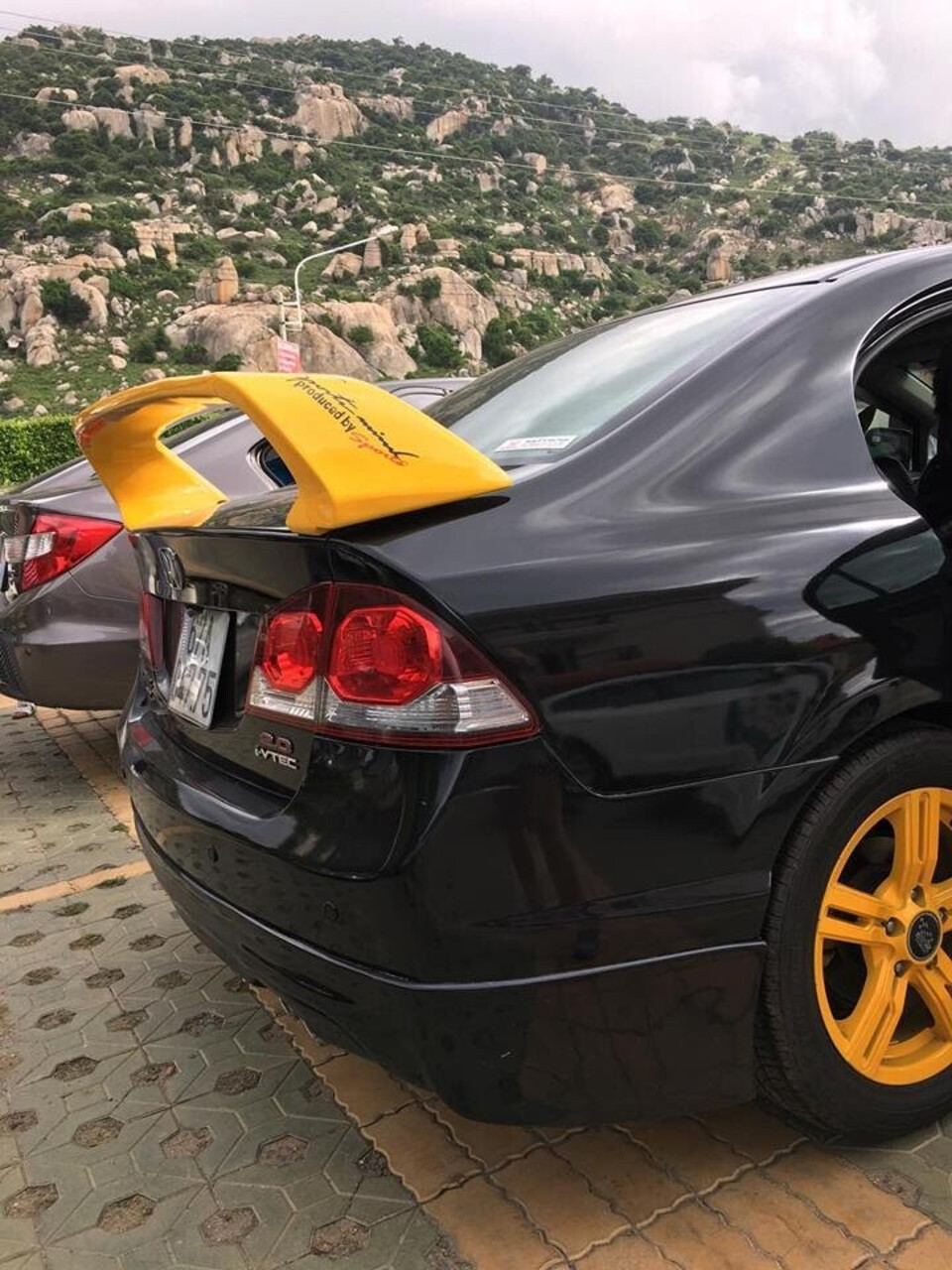 Đánh giá Civic 2.0 gen 8 sau 10 năm sử dụng. - Hình 10 Đánh giá Civic 2.0 gen 8 sau 10 năm sử dụng. - Hình 10