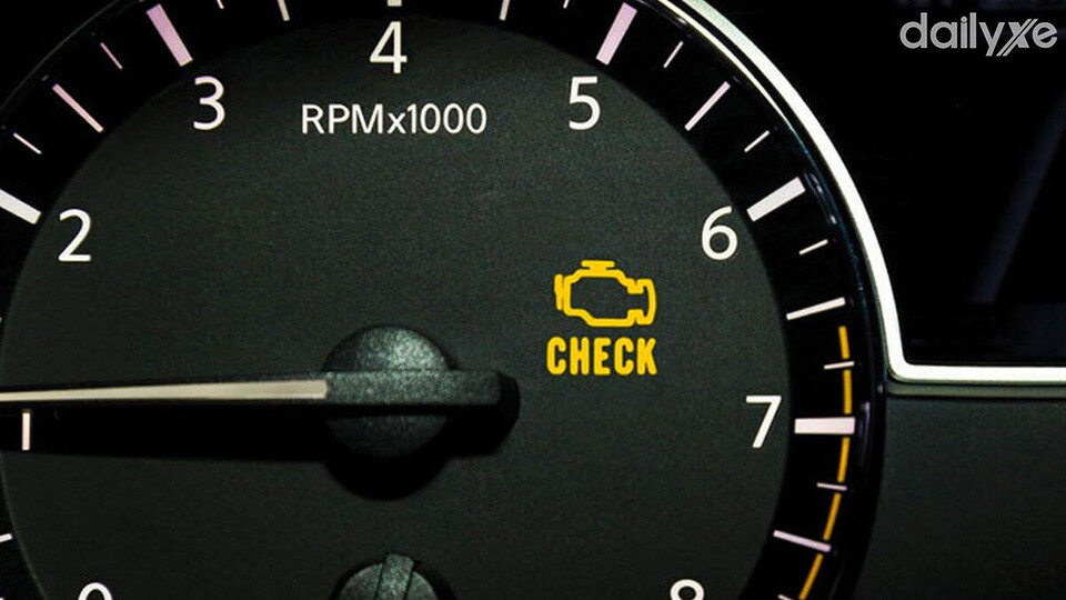 Bạn cần lưu tâm đến đèn cảnh báo nhiệt độ của xe trong quá trình sử dụng