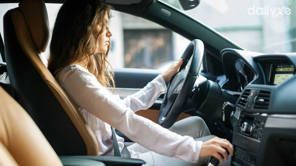 Tư thế ngồi lái đúng cách