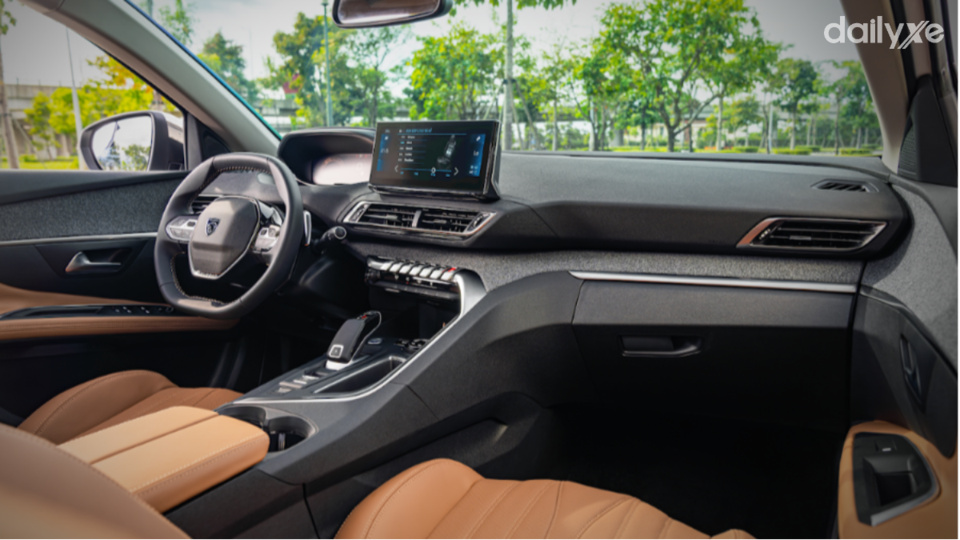 Khoang nội thất Peugeot 3008 mới