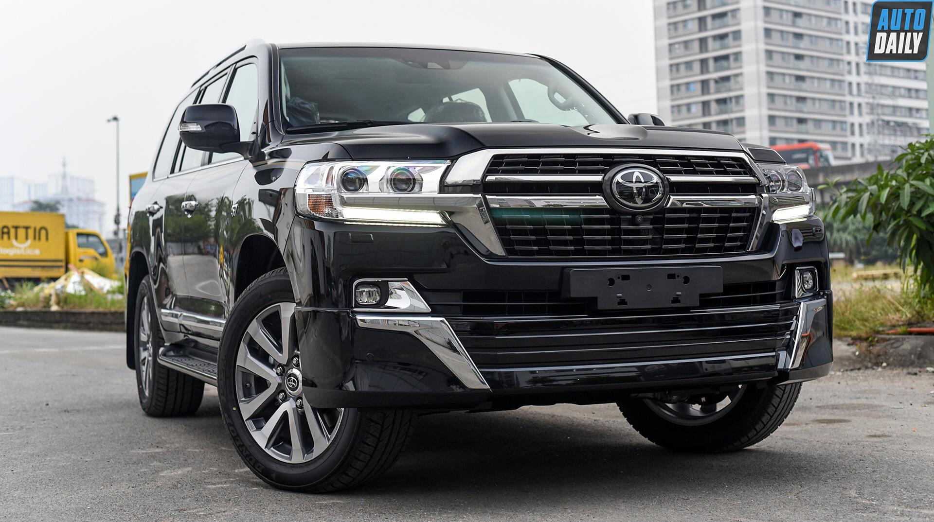 Diện kiến Toyota Land Cruiser VXS V8 5.7L 2021 giá hơn 8 tỷ tại Việt Nam