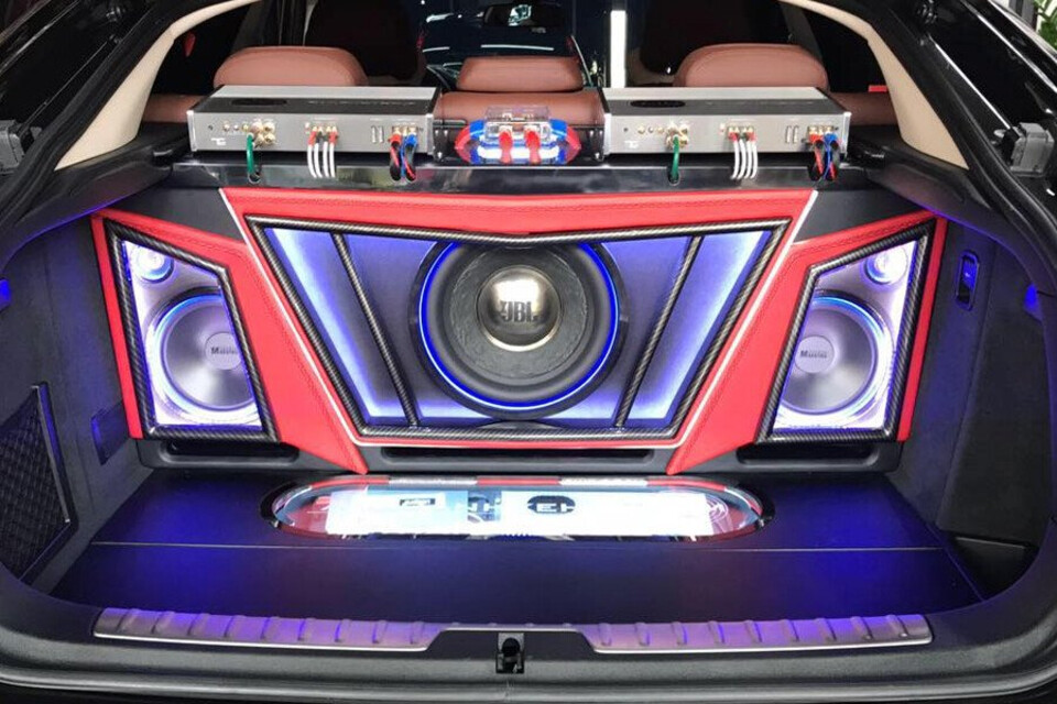 Độ âm thanh xe hơi