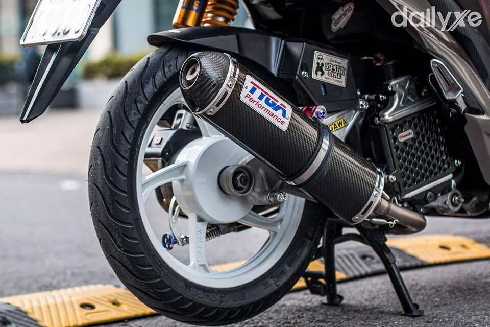 Độ ống pô xe máy có nguy cơ bị bỏng cao