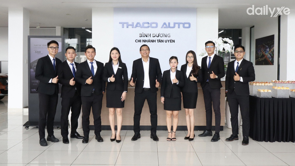 Đội ngũ nhân sự làm việc tại Mazda Tân Uyên