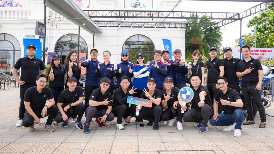 Đội ngũ nhân viên của BMW Phú Nhuận